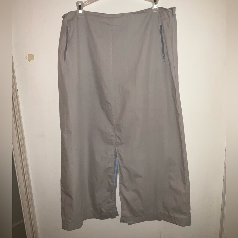 Old Navy Women’s Light Gray Skirt